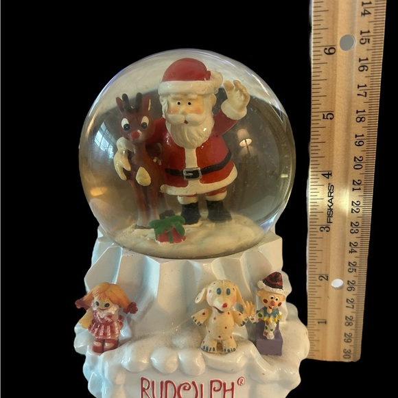 Vintage Rudolph the Red-Nosed Reindeer Snow Globe Collectible Holiday Decoration - Picture 11 of 11
